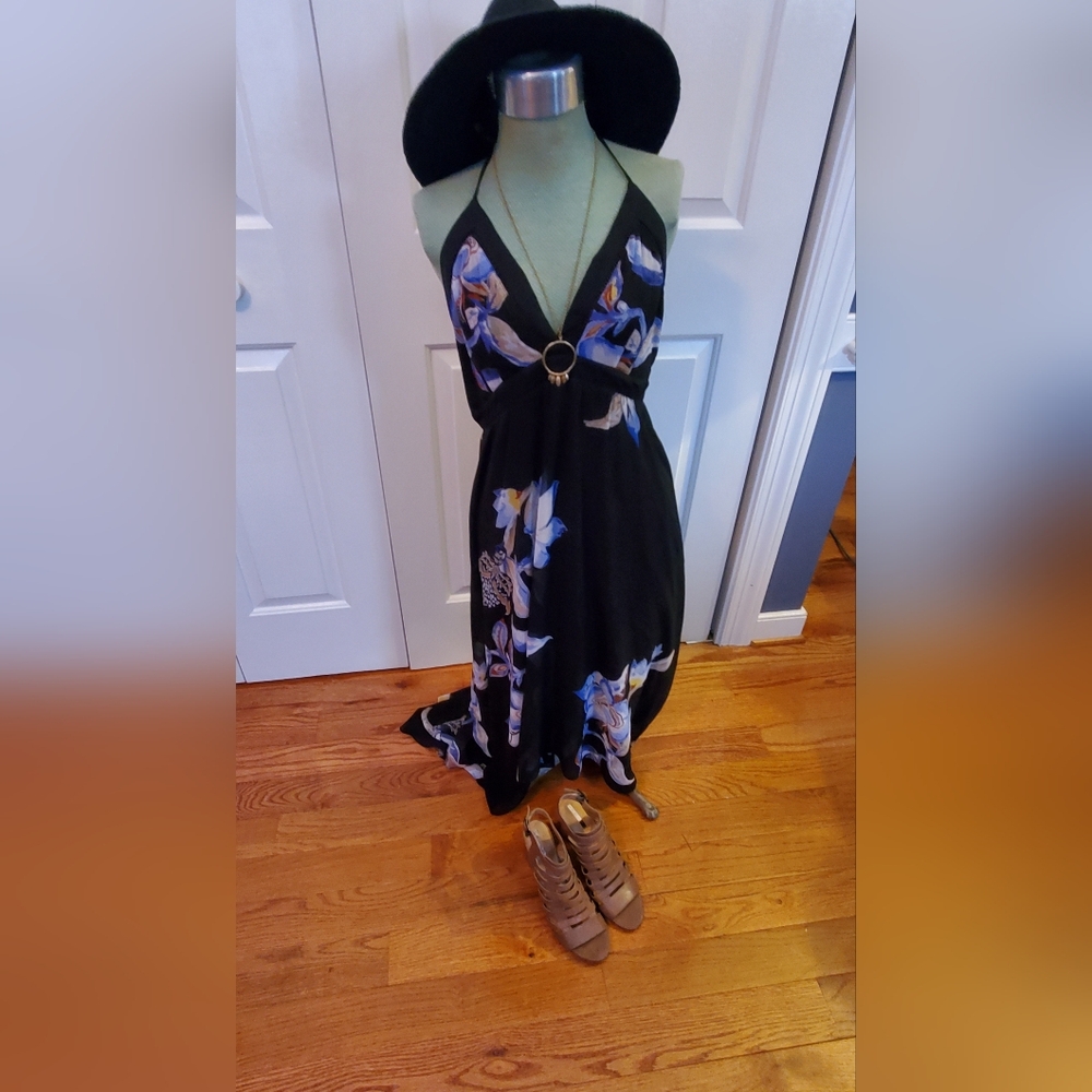 White House Black Market backless dress - Picture 1 of 5